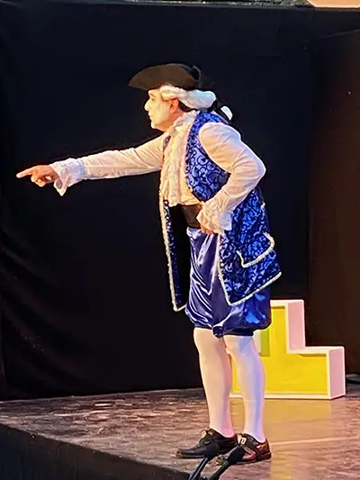 LES MARQUIS